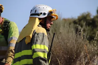 Labores de perimetraje y remate en el incendio de San Felices de los Gallegos