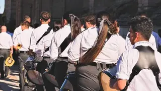 La agrupación musical La Expiración recorre Salamanca en su ofrenda floral a San Juan de Sahagún - Agrupación musical La Expiración