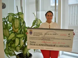 El Ayuntamiento de Santa Marta concede una ayuda de 1.000 euros a la Fundación Agua de Coco