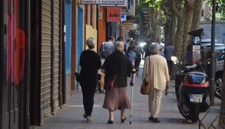 Zamoranos pasean por Víctor Gallego