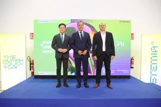 El alcalde de Salamanca, Carlos García Carbayo, y el CEO de Stemia, Juan Manuel Barrionuevo, presentan el inicio de la actividad de esta empresa en Salamanca