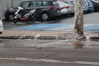 Reventón en la Avenida San Agustín. FOTO S24H