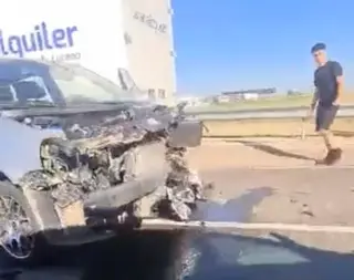Aparatoso accidente entre Aldealengua y Cabrerizos tras colisionar dos turismos
