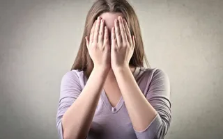Mujer con miedo. - UNIVERSIDAD FRANCISCO DE VITORIA