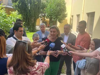 La vicepresidenta de la Junta y consejera de Familia e Igualdad de Oportunidades, Isabel Blanco, durante su visita al centro social 'Las Cinco Llagas' | JCYL