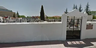 Astormi denuncia que el Ayuntamiento de Santa Marta no reconoce los títulos de propiedad del cementerio