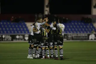 Los futbolistas de Unionistas celebran un gol ante el DUX / FOTO SALAMANCA24HORAS.COM