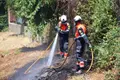 Incendio de pasto en los entornos de la calle Pico del Jálama y Saavedra y Fajardo. Fotos Andrea Mateos