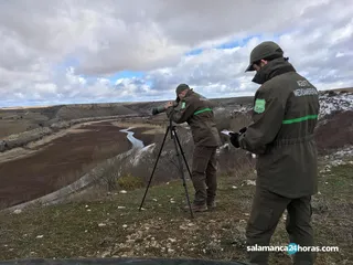 Agente medioambiental en foto de archivo