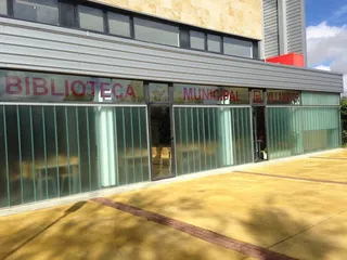 Biblioteca pública de Villamayor
