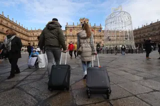 Turistas turismo en la Plaza Mayor. FOTO S24H