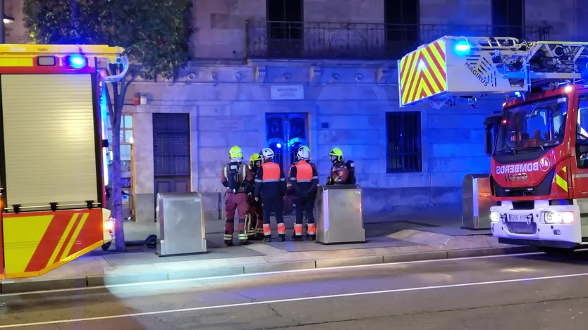 Los bomberos de Salamanca se movilizan hasta la Gran Vía por una llamada de olor a gas