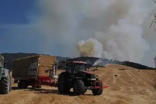 Incendio forestal entre Imarocain y Beriáin. Europa Press Navarra