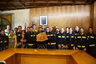 Los Bomberos de la Diputación dan voz al pregón de las fiestas de Alba de Tormes | Juanes