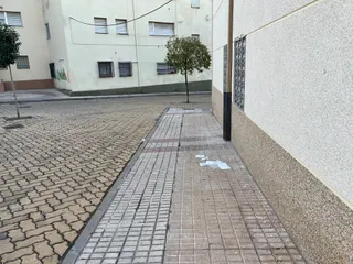 Gasas en el lugar de la caída en la calle Marmolistas
