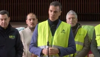 Pedro Sánchez comparece ante los medios de comunicación tras el accidente de trenes en Adamuz | El País