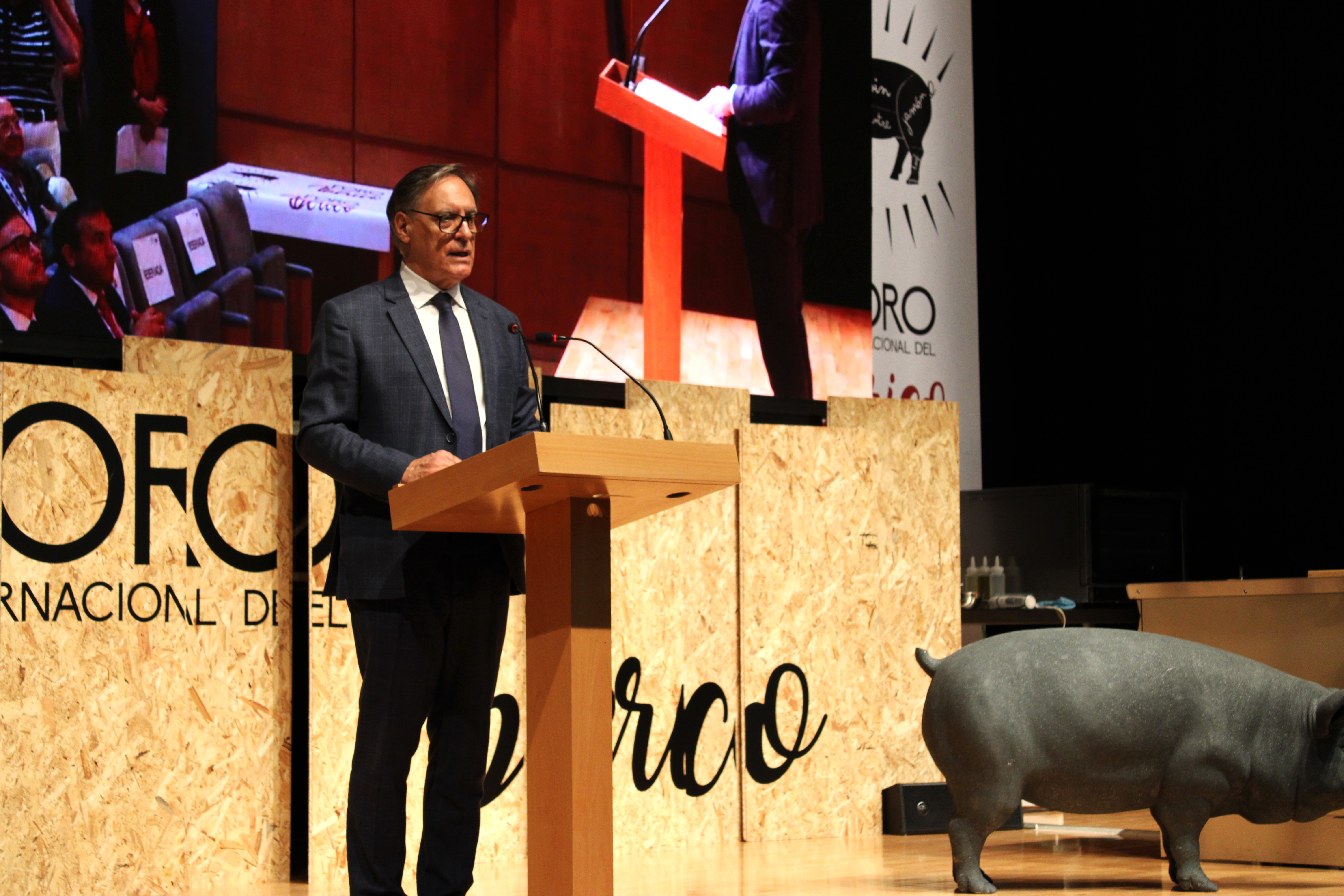 Carlos Garc&iacute;a Carbayo Inaugura El Foro Internacional Del Ib&eacute;rico 2026