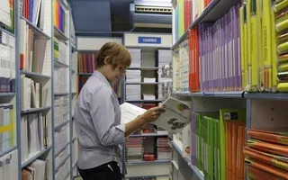 Los AMPAS de los centros públicos lanzan una campaña de reutilización de libros de texto. Foto de archivo