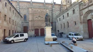 Comienzan los preparativos para la restauración de la fachada histórica de la Universidad