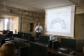 Conferencia sobre carrera profesional.