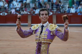 Alejandro Marcos le corta dos orejas al sexto de la tarde