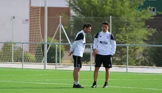 Casañ habla con Ramiro González en un entrenamiento | FOTO SALAMANCA24HORAS.COM