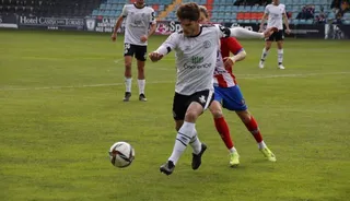 Amaro, en el choque ante el Navalcarnero | FOTO SALAMANCA24HORAS.COM