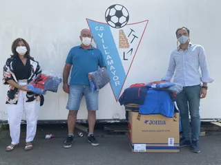 Entrega de ropa anterior para el Roperito de Villamayor