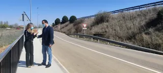 Finalizan las obras de acerado e iluminación del Camino del Canal hasta la rotonda de E. Leclerc