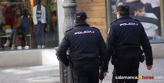 Tres detenidas, una de ellas menor de edad, por hurtar en tiendas de la calle Toro con un carrito de bebé