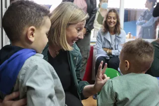 La consejera de Familia e Igualdad de Oportunidades, Isabel Blanco, visita el Centro de Educación Infantil Hogar de la Esperanza de León | ICAL