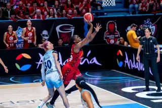Diallo anota ante Gil | FOTO CASADEMONT BZ
