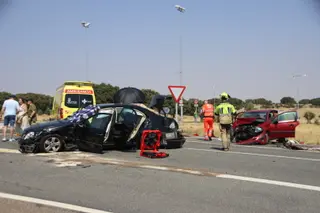 Accidente en Buenavista en una colisión frontal entre dos vehículos