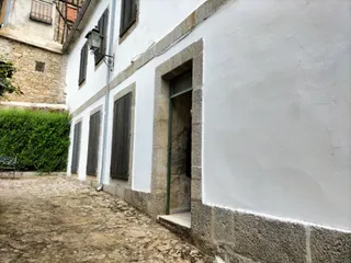 Obras del centro de interpretación del Bordado Serrano en Mogarraz