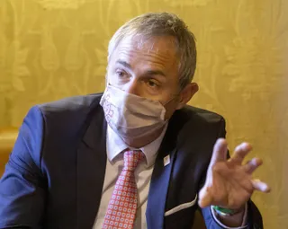 El rector de la USAL sobre la exclusión del personal docente universitario de la estrategia de vacunación: “Debería haber una evaluación más objetiva"