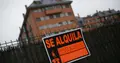 Cartel de una vivienda en alquiler. ARCHIVO 