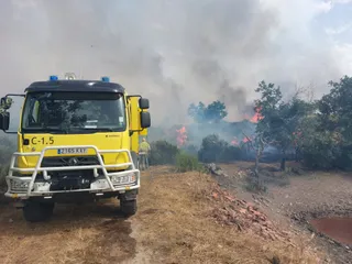 Alarma en la zona de la Presa de Almendra por un aparatoso incendio.