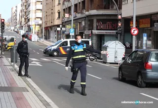 Controles Policía Local y Policía Nacional en avenida de Italia con coches por el coronavirus (23 3 2020) (1)