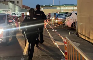 Agentes de Policía Nacional en el aparcamiento de Vialia en una foto de archivo