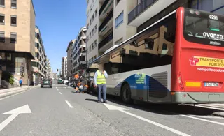 Avería de un autobús de Avanza en la avenida de Italia
