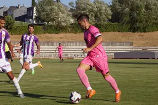 Losada, en el choque ante el Real Valladolid | FOTO SALAMANCA24HORAS.COM