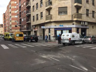 Un herido tras una colisión entre una furgoneta y un turismo