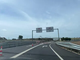 Cierre de la entrada al polígono de Los Villares por la A 62 (1)
