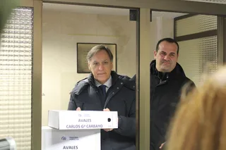 Entrega de avales de Carlos García Carbayo, acompañado por David Mingo