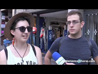 ¿Cobrar por probarse la ropa? Los salmantinos opinan