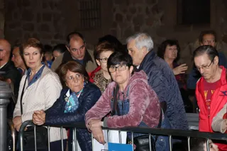 Ambiente en la Procesión Vía Matris de la Cofradía de la Vera Cruz, Semana Santa 2024