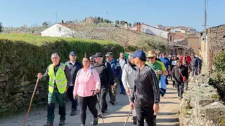 Marcha senderiesta mieza