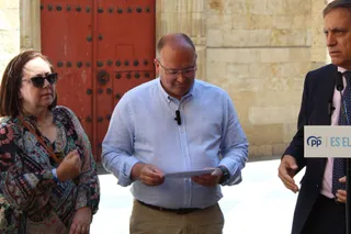 Miguel Tellado en su visita a Salamanca para apoyar la campaña del PP