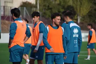 Ale Marcelo, en un entrenamiento de Unionistas.