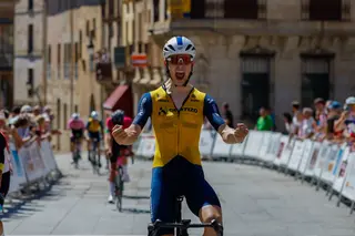 Llegada a la calle San Pablo (Salamanca) en una edición anterior de la Vuelta Castilla y León